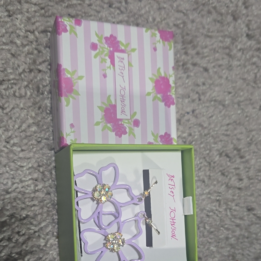 Betsey Johnson Purple Flower Earrings With Box New